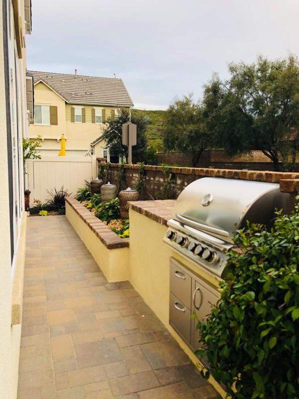 Beautiful Small Yard in Sendero - Image 2