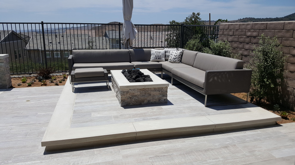 Modern Back, Traditional Front - Image 3